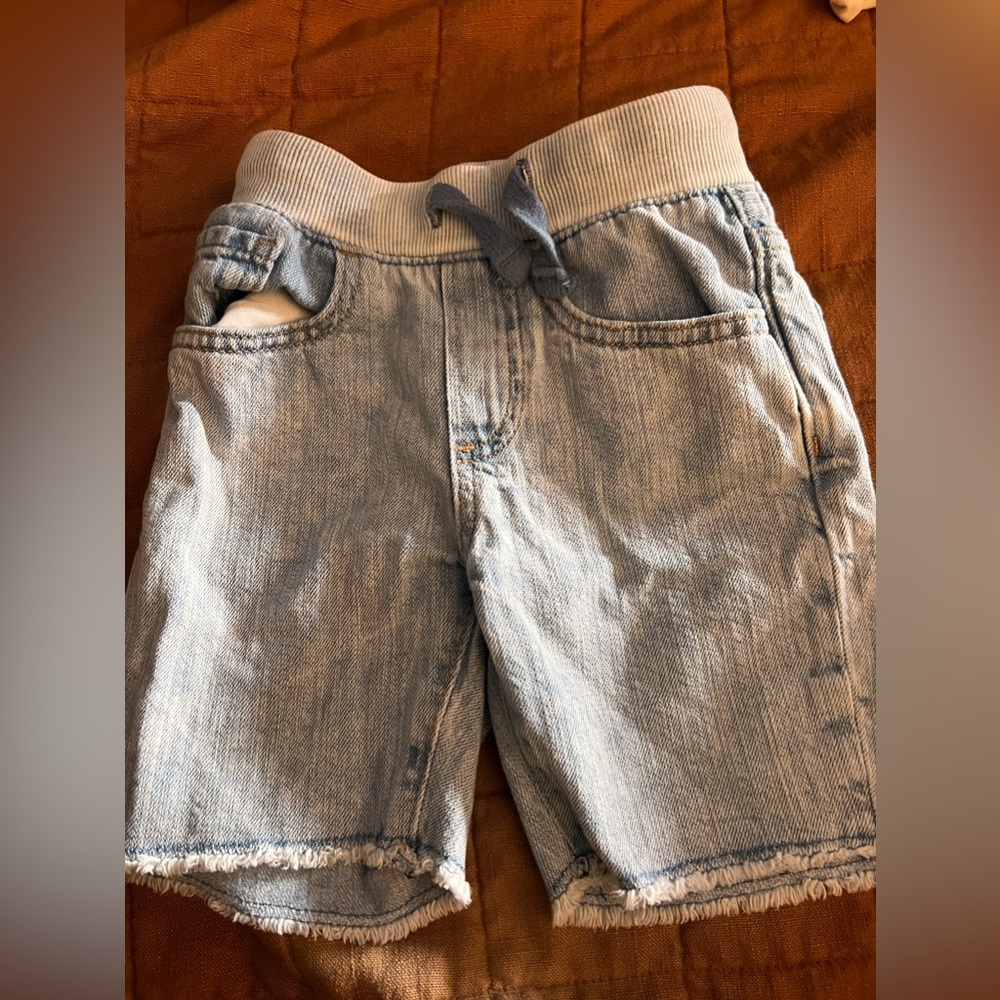 Gap toddler boy shorts size 4T